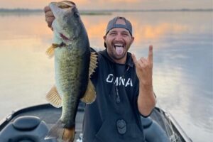 4 Hours Morning Bass Fishing in Orlando - Meeting at 69 Lakeview Dr in Kissimmee and Getting Rolling