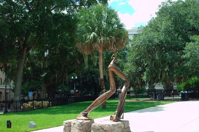 Awesome Scavenger Hunt: Lake Eola's Art Scene & Scenery - Timing it for a true 2-hour experience (and why pacing matters)