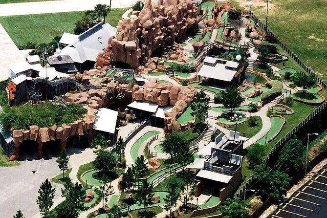 Bonanza Golf & Gifts Entry Ticket in Orlando - Your mini-golf flow: check in, pick up gear, and play both courses if you can