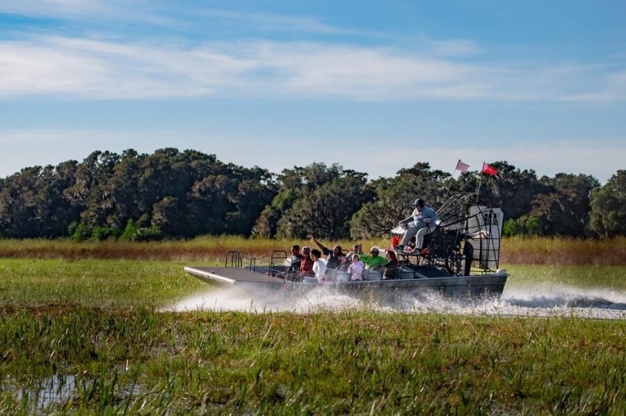 From Orlando: Airboat Tour & Gatorland with Hotel Pickup - Hotel pickup and the smooth start from Orlando