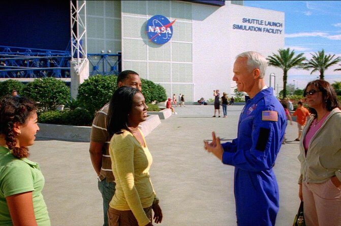 Kennedy Space Center Tour and Chat with an Astronaut Experience! - Why the Astronaut Chat Changes the Whole Kennedy Space Center Day