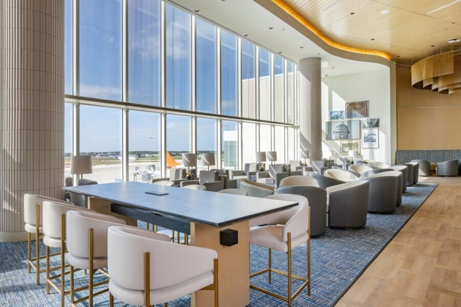 MCO Orlando International Airport: Plaza Premium Lounge - Should You Book Plaza Premium Lounge Orlando?