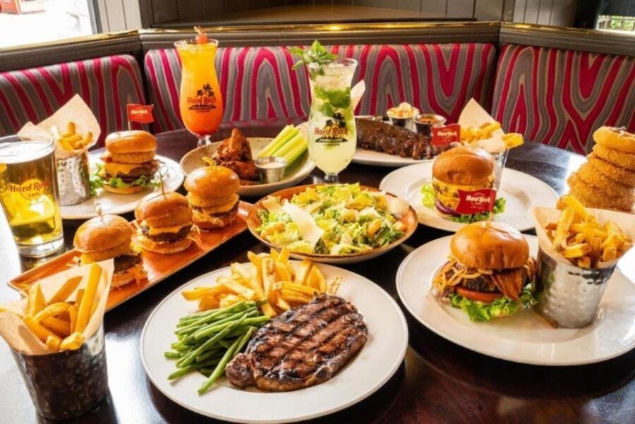 Meal at Hard Rock Cafe Orlando at Universal CityWalk - Hard Rock Cafe Orlando on CityWalk: what the room is really like