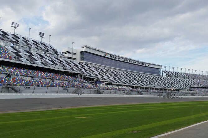 NASCAR Coke Zero 400 Race Day Packages - Buying a NASCAR day at $99: what you’re really getting