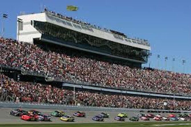 NASCAR Daytona 500 at Daytona International Speedway with Transportation - Time reality: 12 hours is a race-day minimum, not a guarantee