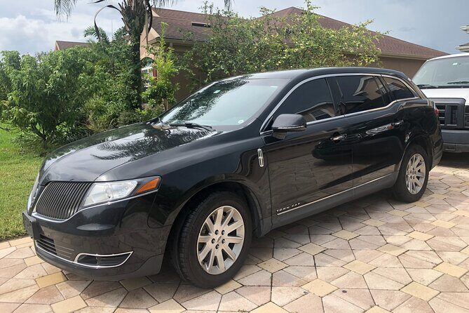 Orlando Airport MCO to Port Canaveral Luxury Sedan - Vehicle Comfort: Luxury Sedan Plus the Real-World Vehicle Reality