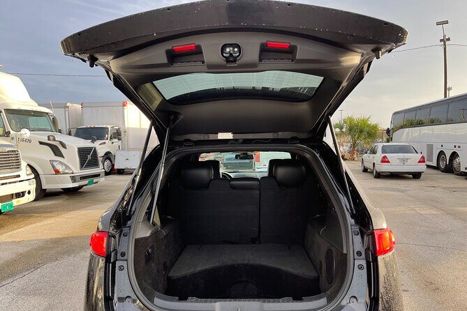 Orlando Airport MCO to Port Canaveral Luxury Sedan - Should You Book This Orlando MCO to Port Canaveral Luxury Sedan Transfer?