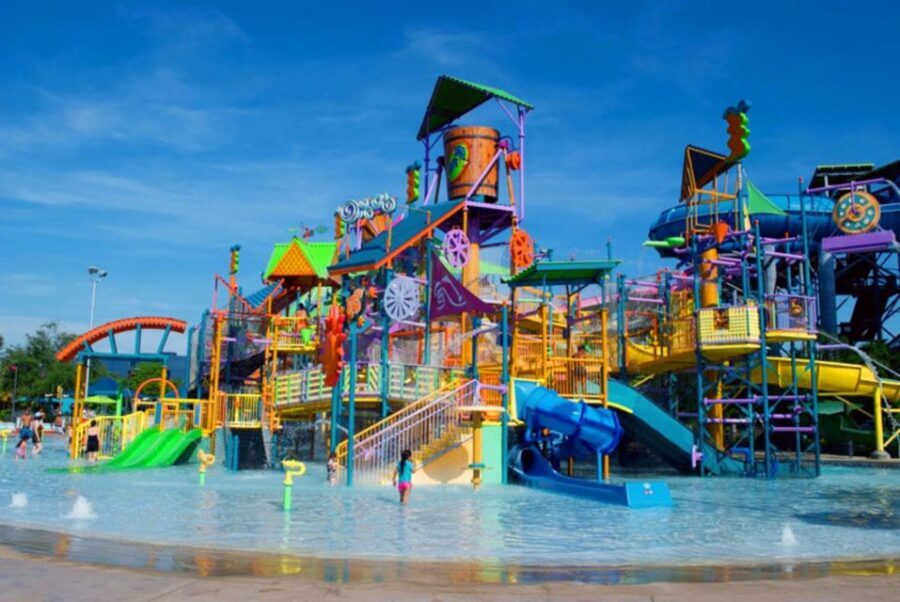 Orlando: Aquatica Water Park Admission Ticket - Loggerhead Lane lazy river: the smartest reset you can schedule