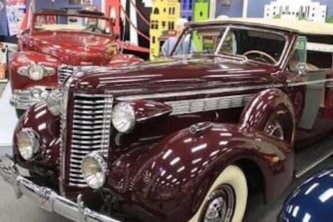 Orlando Auto Museum at Dezerland Park Orlando - What to photograph (and how to not lose your whole day)