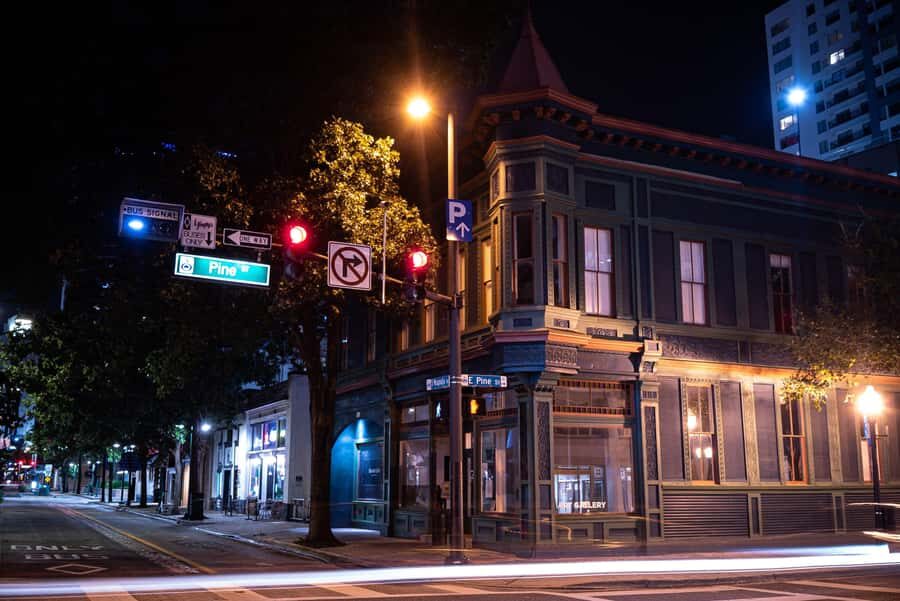 Orlando Haunts: Ghouls and Ghosts Tour - Eerie tunnels and what the guide makes you picture
