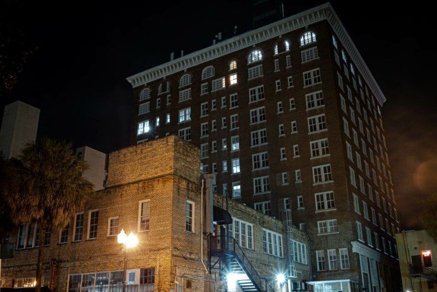 Orlando Haunts: Ghouls and Ghosts Tour - Practical tips that actually help (not just “wear comfy shoes”)