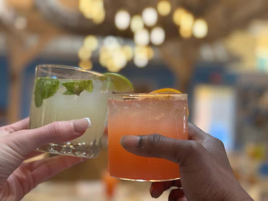 Orlando: Moonshine Mixology Class with Tasting Flight - Orlando Moonshine Mixology Class: the one-hour plan
