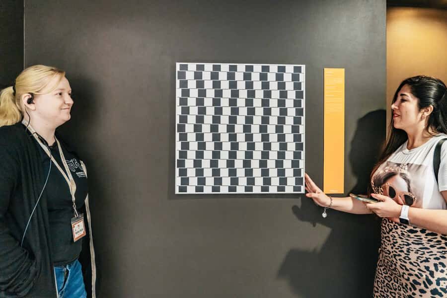 Orlando: Museum of Illusions Admission Ticket - Infinity Room: The Impossible Photo Generator