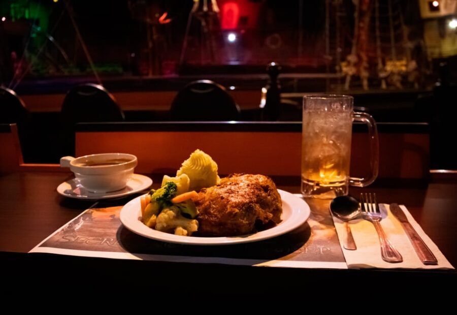 Orlando: Pirates Adventure Dinner Show with Drinks - Dinner at Sea: 3 Courses, Unlimited Soft Drinks, and What to Expect