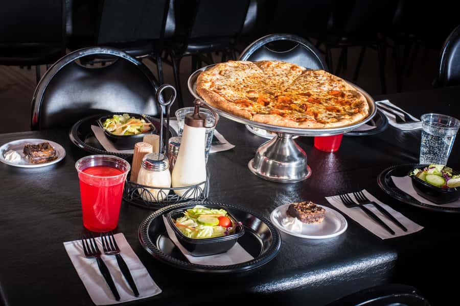 Orlando: The Outta Control Magic Comedy Dinner Show - Quick take: what makes this show worth your time