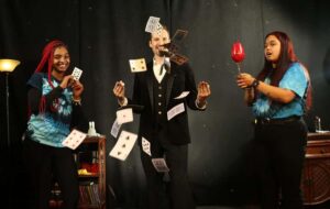 Orlando: The Outta Control Magic Comedy Dinner Show - The Evening Flow: How the 1.5-Hour Experience Moves