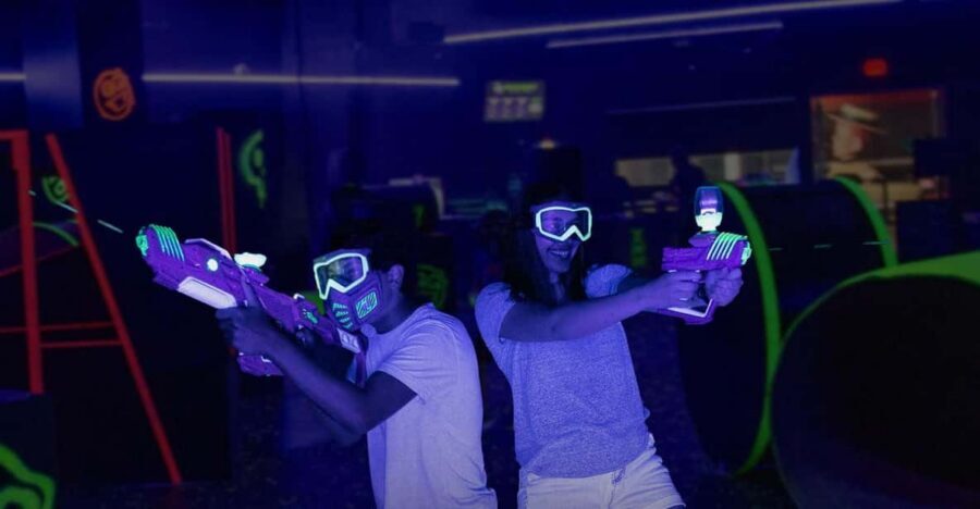 Orlando: Toxic Blast at Dezerland Park - Toxic Blast at Dezerland Park Orlando: a black-light gel blaster battle