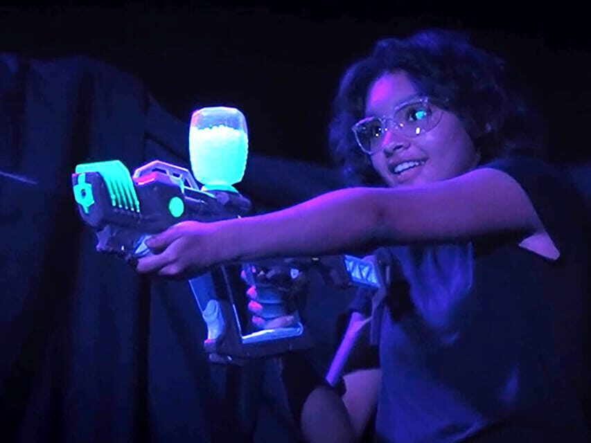 Orlando: Toxic Blast at Dezerland Park - Inside the combat room: how black light and gel blasters change the vibe