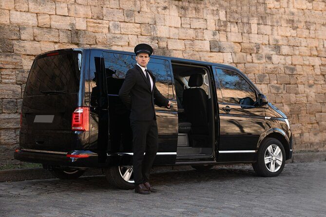 Private One-way Transfer Orlando International Airport To Orlando - The MCO pickup: how the “meet and greet” actually helps