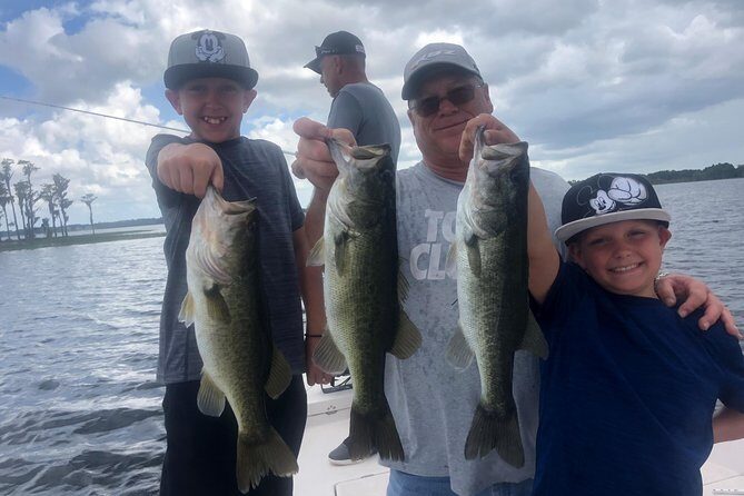 Private Orlando Fishing Charter on Butler Chain of Lakes (4, 6, 8, or 12-Hours) - From International Drive to R.D. Keene Park: How the Morning Flows