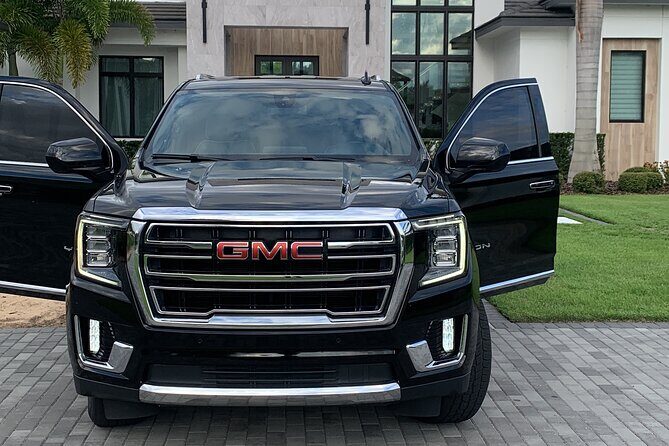 Private Transfer Orlando Airport To and From Orlando Hotels - The ride itself: private SUV/van service that keeps groups together
