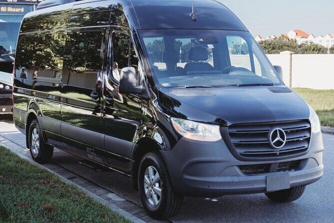 Universal Orlando Resorts to Orlando Airport MCO Private Transfer - On the Road: Clean Cars, Professional Driving, and Luggage Help